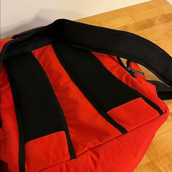 Ferrari Puma Red and Black Backpack with Logo - Picture 8 of 8